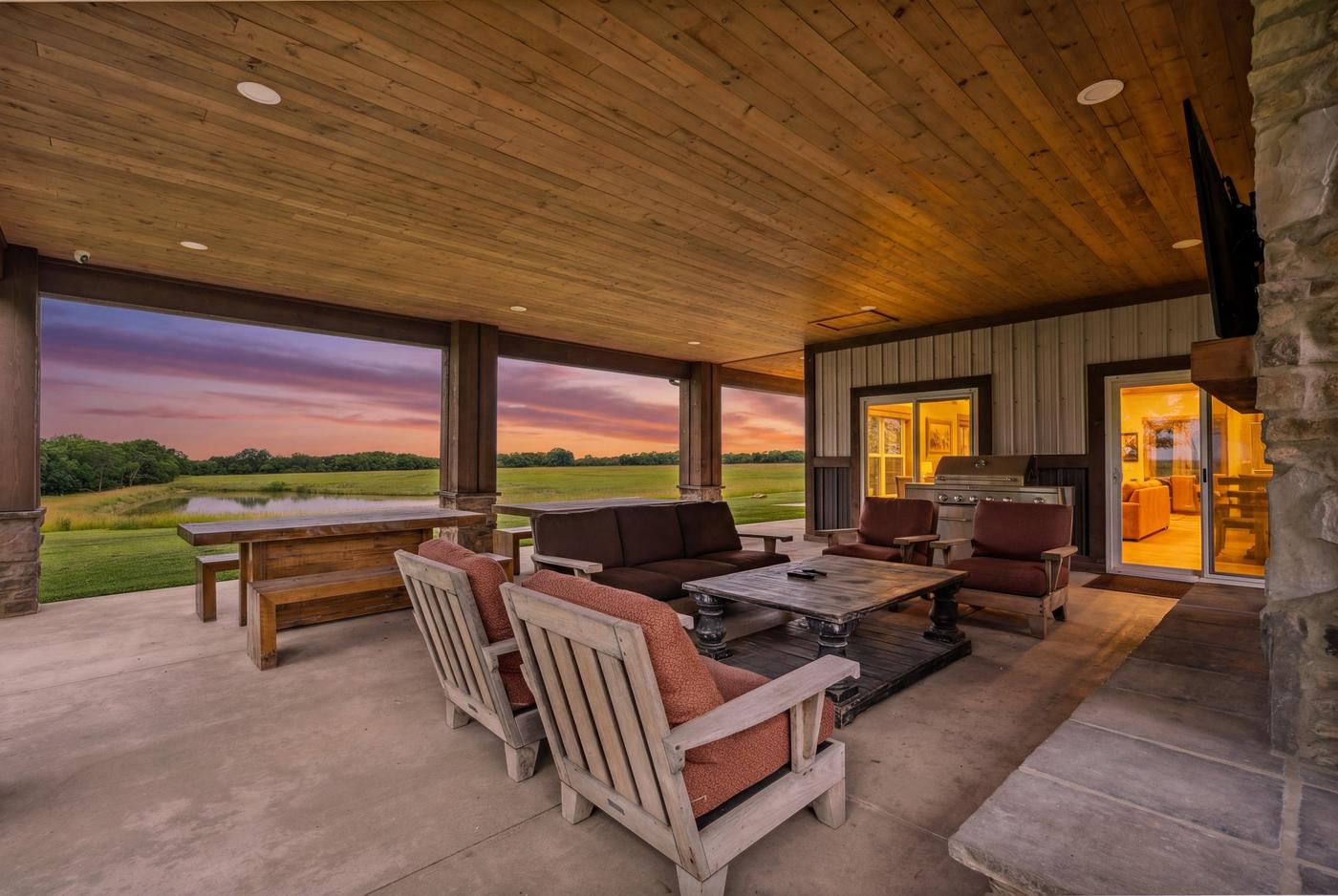 Covered patio at sunset — Wilderness Ranch
